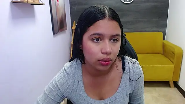 LauraJimenez1 online show from December 4, 1:06 pm