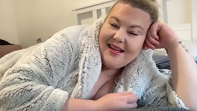 Busty-BBW-Emilie online show from December 27, 1:34 pm