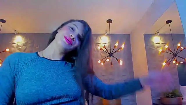 LaurenJhonsonn online show from December 12, 3:35 am