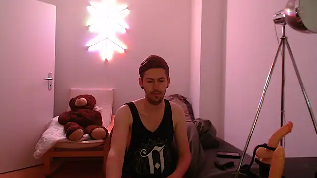 jonny-bisexual online show from December 12, 10:28 pm