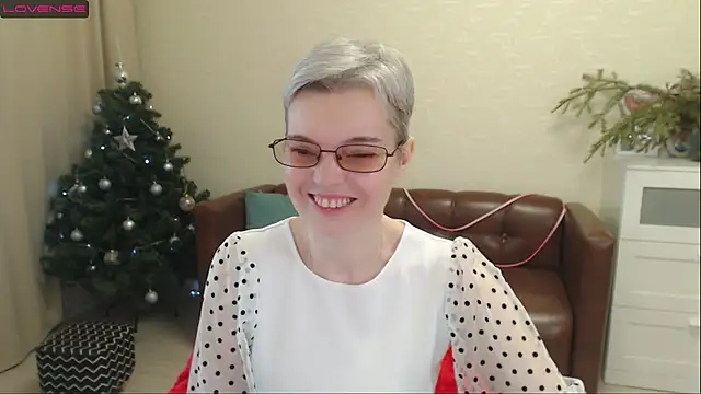 Cutie Erikaa1 online show from December 25, 2:32 am