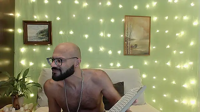 AnthonyXRoyal online show from January 4, 7:11 pm