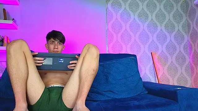 Michaell twink online show from December 27, 1:21 am