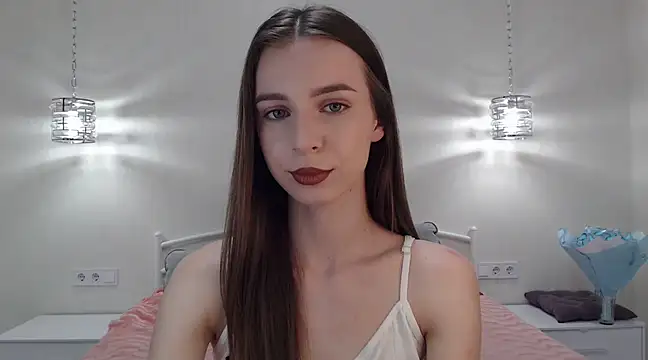 DanaBriiaa online show from November 14, 10:57 pm