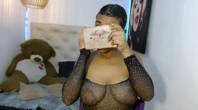 charlotte ebony online show from December 3, 7:29 pm