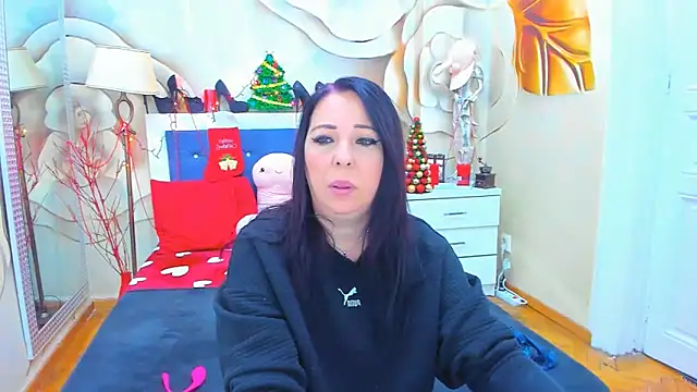 LauraSin online show from December 19, 4:17 am