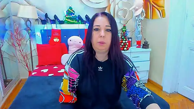 LauraSin online show from December 13, 4:23 am