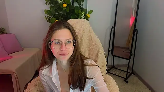 SophieEvians online show from November 25, 5:43 am