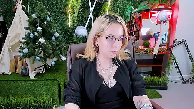 TonnyMolly online show from December 13, 9:11 am