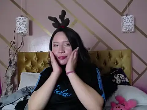 kittysweet26 online show from December 9, 1:29 pm