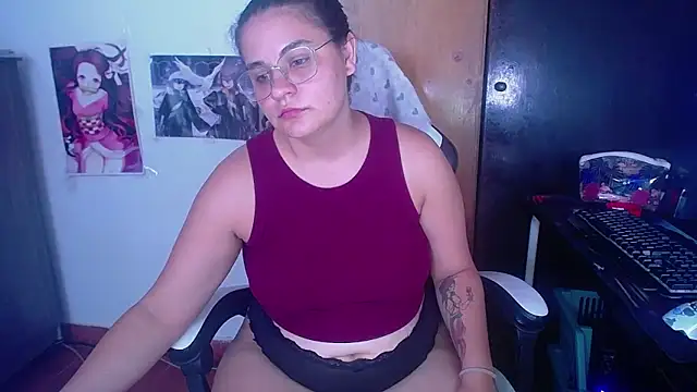 gigiqueen 18 online show from December 12, 6:29 pm