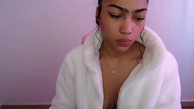 babymarie  online show from December 31, 3:38 pm