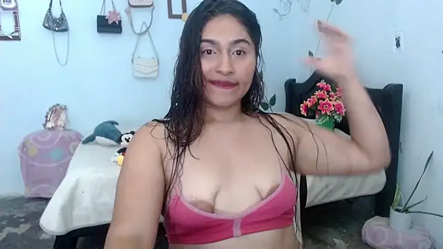 sweet latingirl  online show from January 9, 11:51 pm