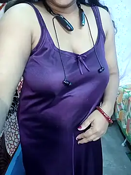 Sexy Mona Bhabhi online show from December 31, 11:19 am