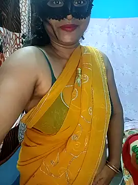 Sexy Mona Bhabhi online show from December 24, 3:04 am