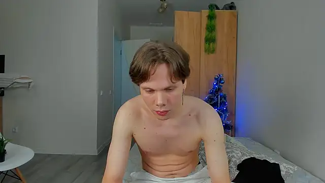 Alfie twink online show from December 26, 7:12 pm