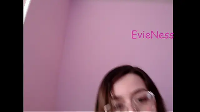 Evieness online show from December 22, 8:41 pm