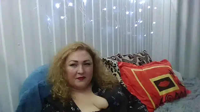 LadyLyxxxe online show from January 2, 8:34 pm