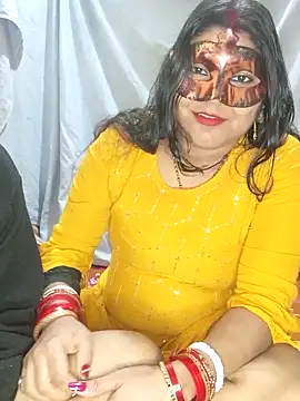 Hot muskaan online show from January 9, 10:39 am