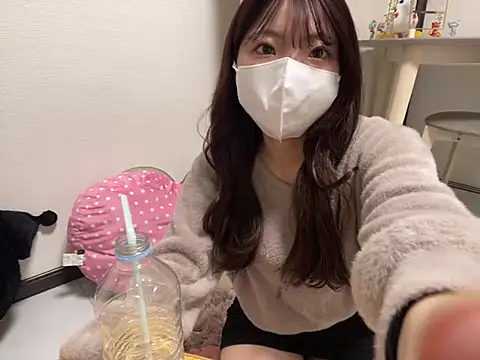 milky chan  online show from January 9, 7:54 am