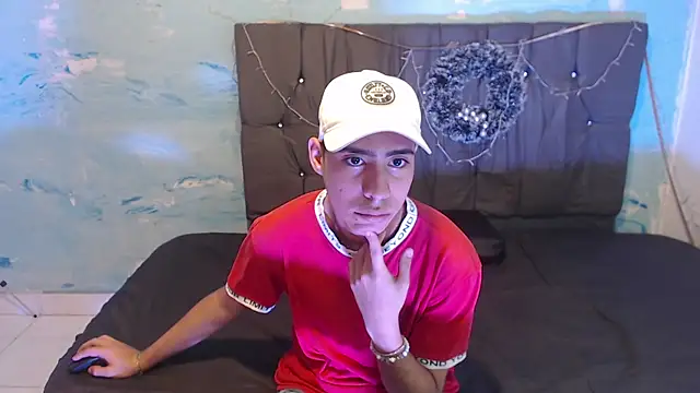 Jhonny LatinBoy online show from January 24, 3:20 am