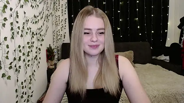 SofiaRosemary online show from January 27, 1:15 pm