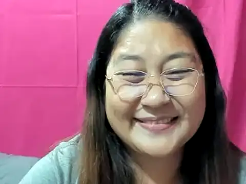 sweetpilipina88 online show from December 18, 3:43 am