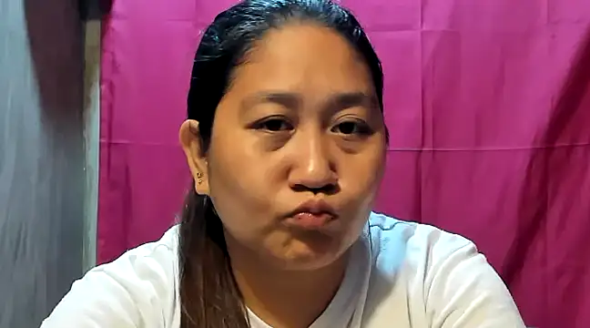 sweetpilipina88 online show from December 13, 12:45 pm