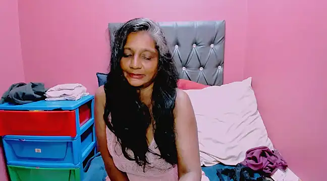 indiancandy69 online show from December 10, 5:25 pm