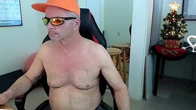 hotdadbod online show from December 6, 9:11 pm