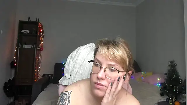 Reginasmilee online show from December 23, 2:47 am