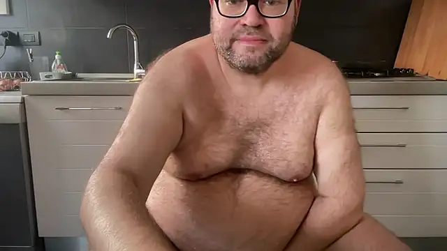 theitalianbear online show from November 19, 2:12 pm