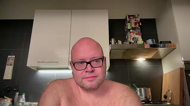 theitalianbear online show from December 23, 1:32 am