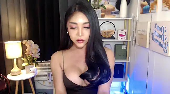 AsianMariaTs online show from January 13, 11:58 am