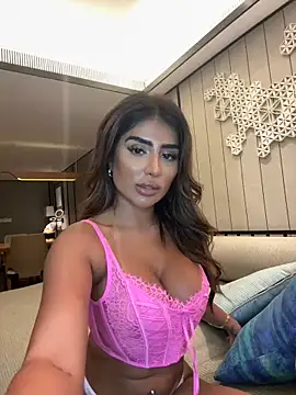 ArabicBarbie online show from November 25, 7:55 pm