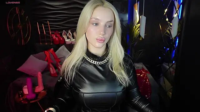 MistressDarsy online show from December 5, 1:57 pm