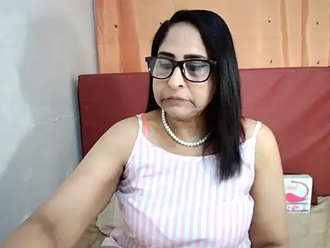 Indiankushy online show from December 10, 4:31 pm