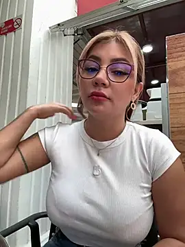 DIANITA 1988 online show from December 18, 3:51 pm