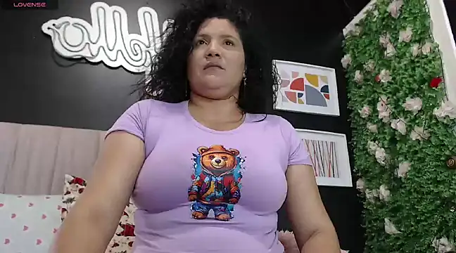 Sharloth milf online show from December 17, 8:54 pm