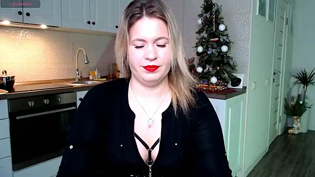 HotTiffani online show from December 27, 9:26 am