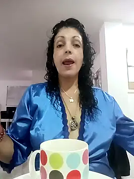 mijal queen online show from December 15, 2:33 pm