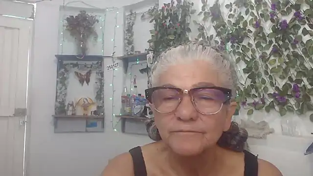 FunnyGrandma online show from November 20, 4:21 pm