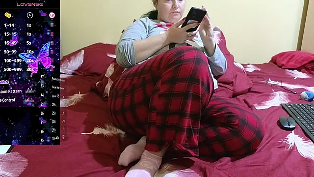 BBW MILF 4U online show from November 22, 6:44 pm