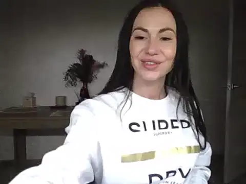 JulianaGold1 online show from December 15, 3:39 pm