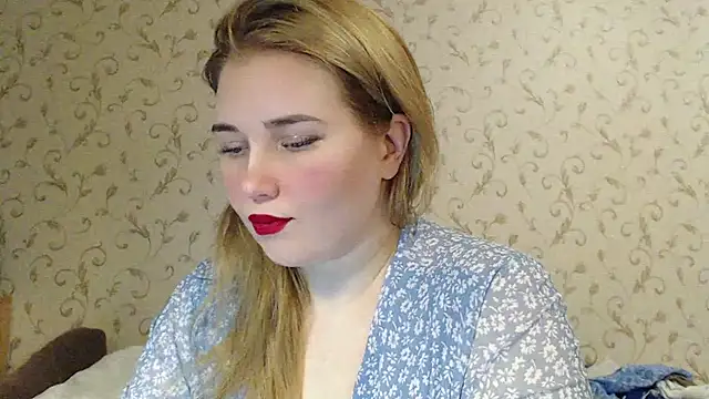 mmmPinUpGirl online show from December 15, 9:58 pm