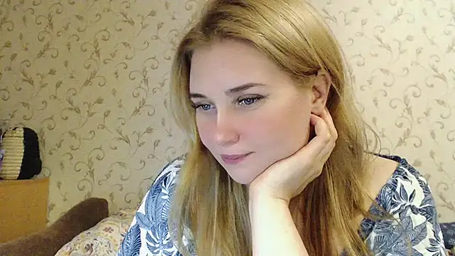 mmmPinUpGirl online show from November 26, 8:42 pm