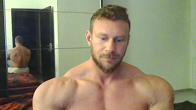 muscularkevin online show from November 20, 4:45 am