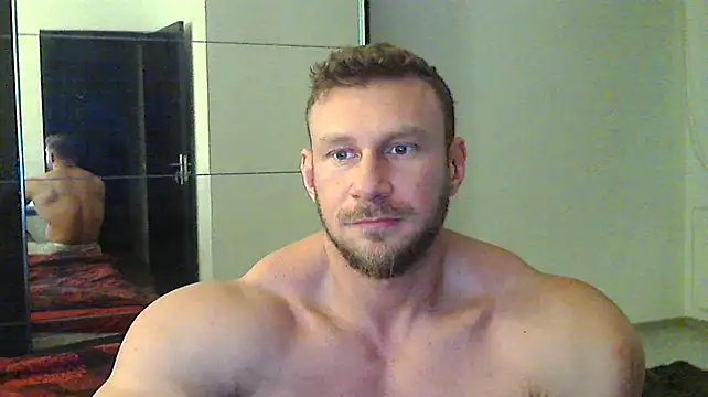 muscularkevin online show from December 20, 2:08 pm