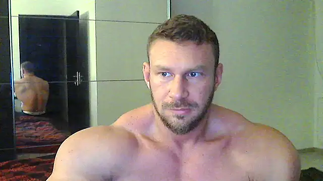 muscularkevin online show from December 24, 4:42 am