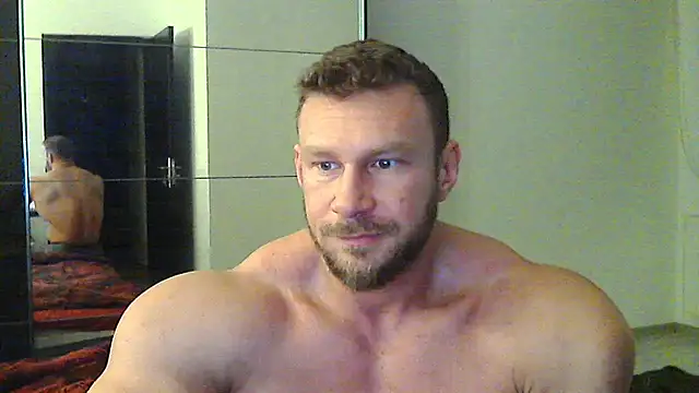 muscularkevin online show from December 25, 4:44 am